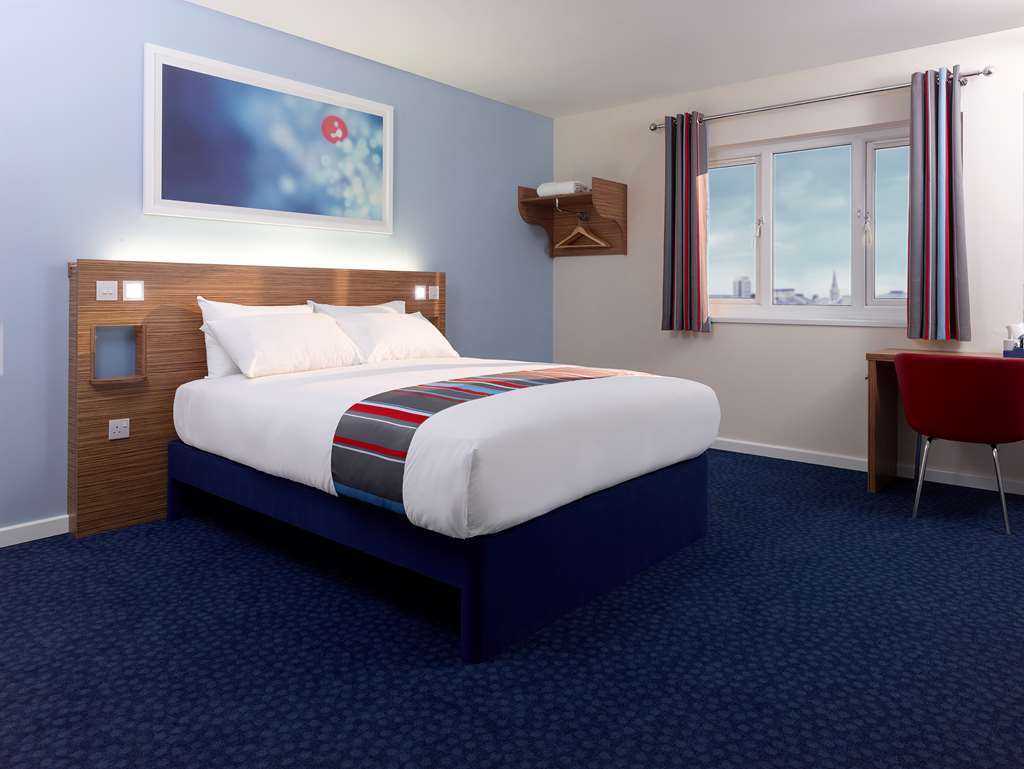 Travelodge Birmingham Kingswinford Δωμάτιο φωτογραφία