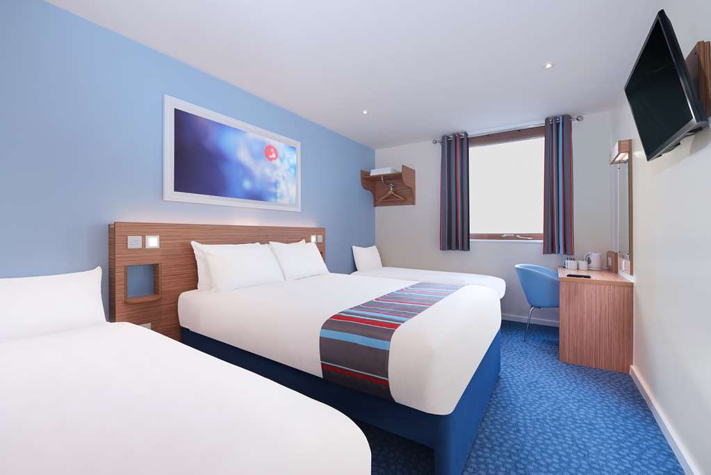 Travelodge Birmingham Kingswinford Δωμάτιο φωτογραφία