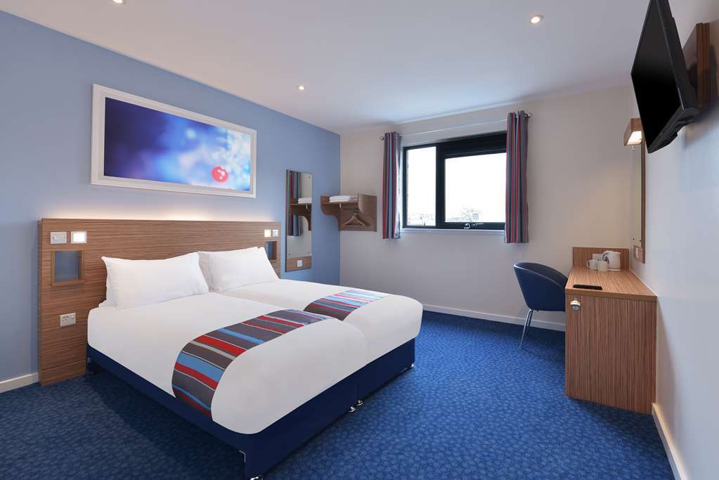 Travelodge Birmingham Kingswinford Δωμάτιο φωτογραφία