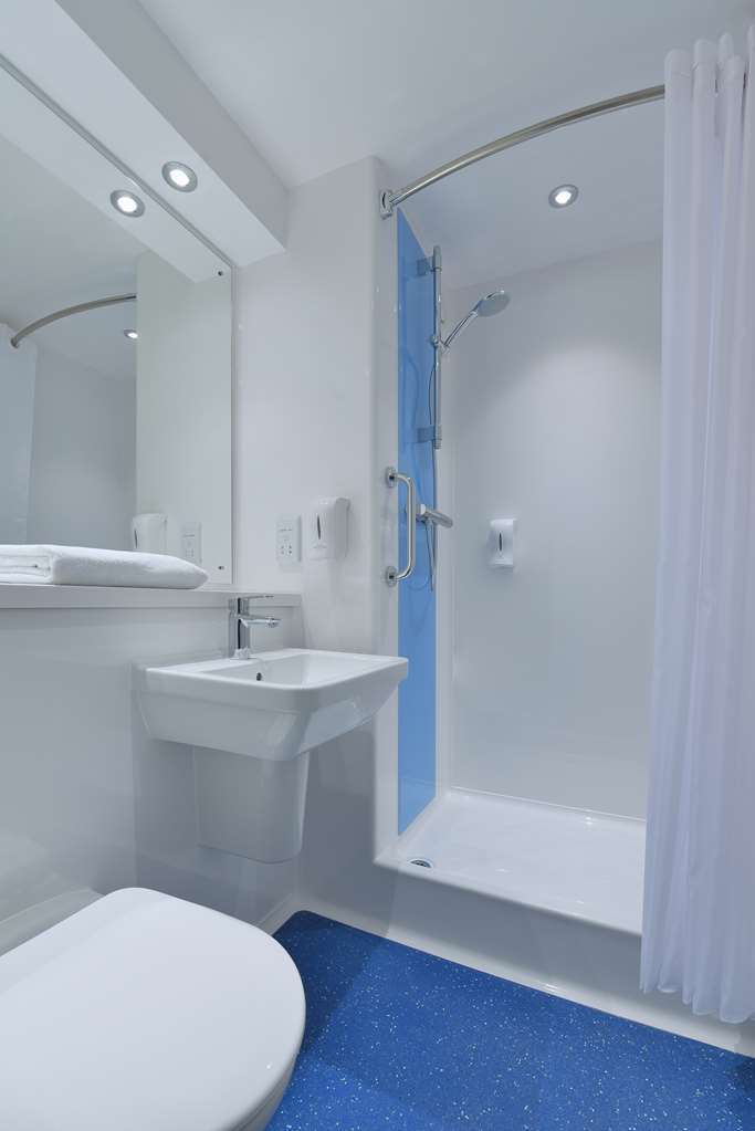 Travelodge Birmingham Kingswinford Δωμάτιο φωτογραφία
